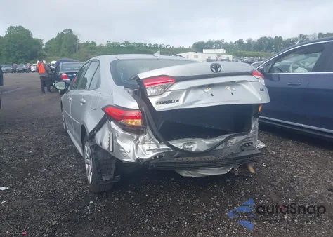 2021 Toyota Corolla Le z USA, uszkodzony, nr VIN JTDEPMAE3MJ131636